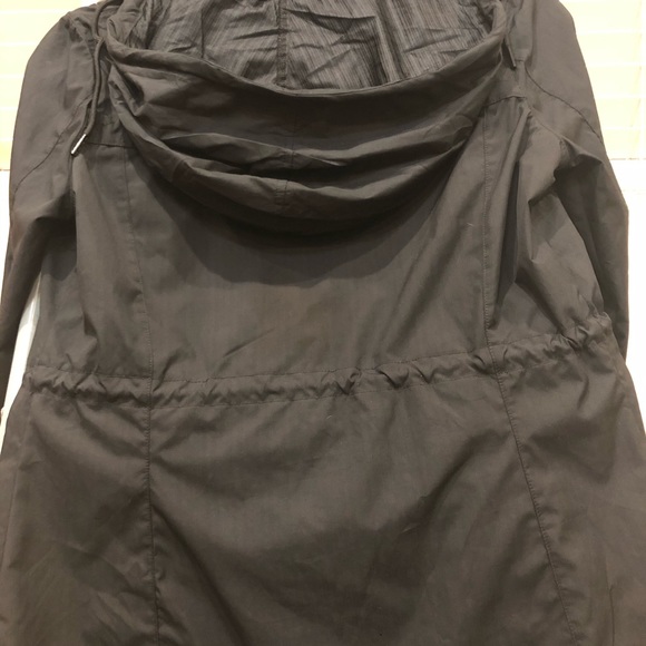 UEC Mountain Hardwear Benicia Windbreaker - Picture 3 of 4